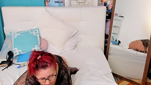 IvyHotFoxy online show from 01.30.25