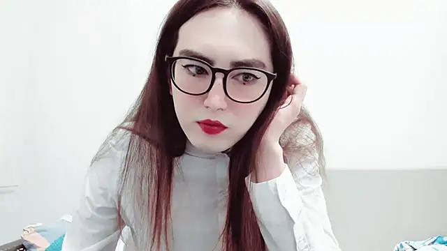 MinniMaksy online show from 12.19.24