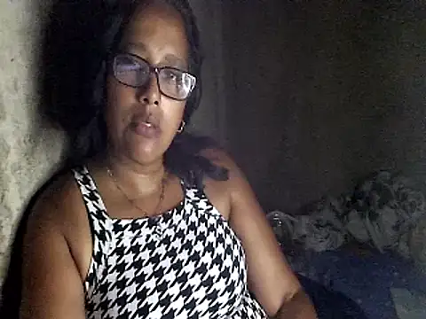 Damita999 online show from 02.21.25