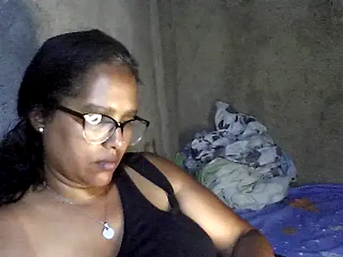 Damita999 online show from 02.25.25