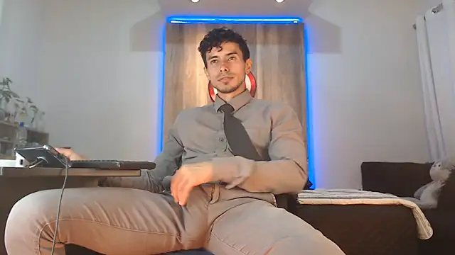 Snapshot of Andrew_4_ chatting on 10.27.25 Andrew 4 online show from 10.27.25