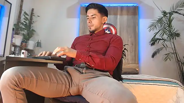 Andrew 4  online show from 06.13.26