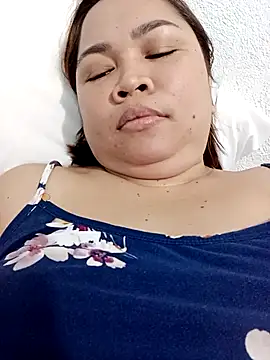 XXLorie 02 online show from 10.12.25