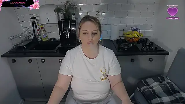 erikaerika online show from 12.22.25