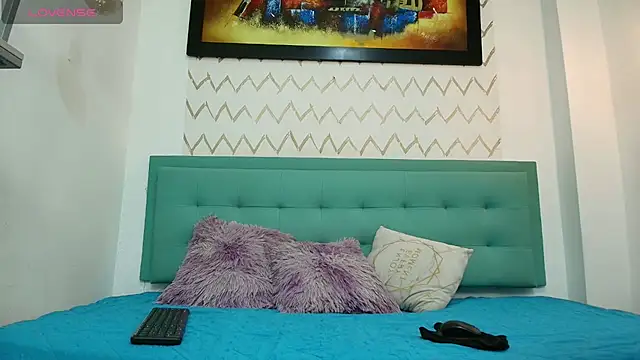 Snapshot of MeganFox94 chatting on 02.25.25 MeganFox94 online show from 02.25.25