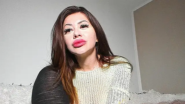 BrianaDiamondXXX online show from 03.30.26