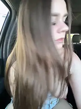 MaggyMayI online show from 04.17.26