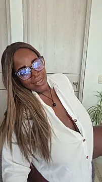 Adrilovechocolate online show from 10.18.25