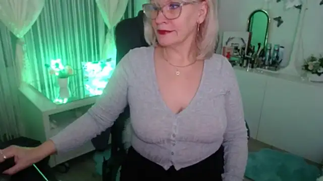 Ghertrude52 online show from 01.12.26