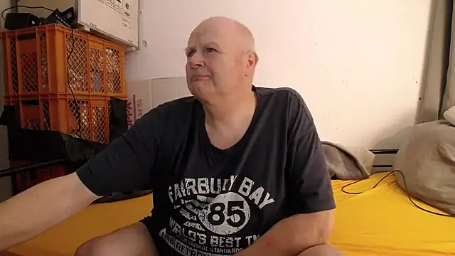 Snapshot of Vandrino chatting on 02.17.26 Vandrino online show from 02.17.26