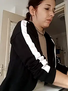 Snapshot of SexxyLety chatting on 12.30.24 SexxyLety online show from 12.30.24