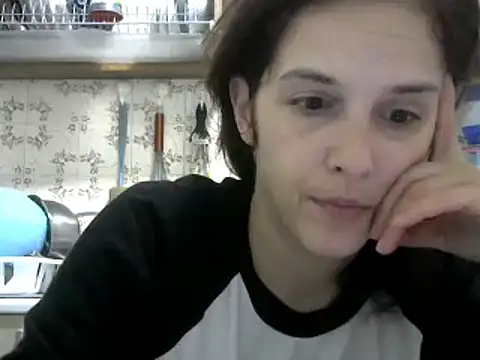 Snapshot of SexxyLety chatting on 02.01.25 SexxyLety online show from 02.01.25