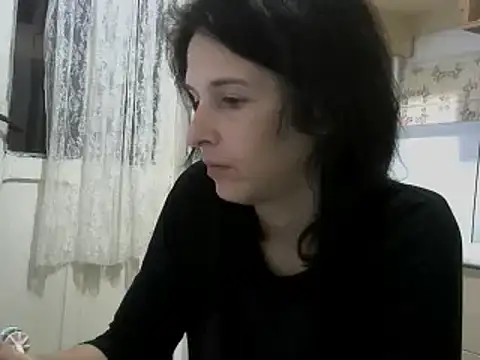 Snapshot of SexxyLety chatting on 03.05.25 SexxyLety online show from 03.05.25