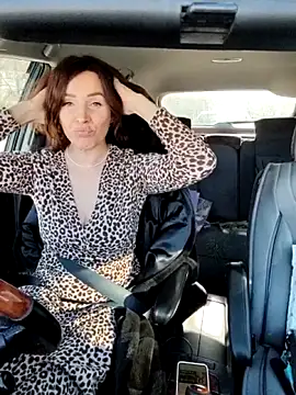 Snapshot of EvaXOAir chatting on 02.20.26 EvaXOAir online show from 02.20.26