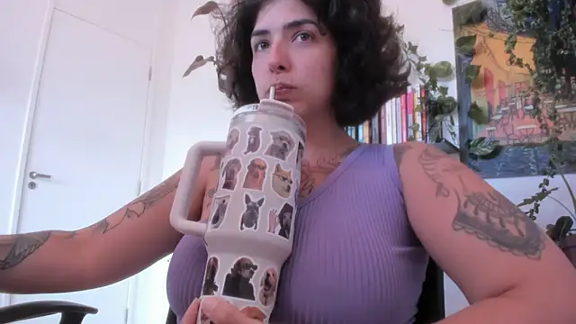 Snapshot of TaliMajesty chatting on 10.23.25 TaliMajesty online show from 10.23.25