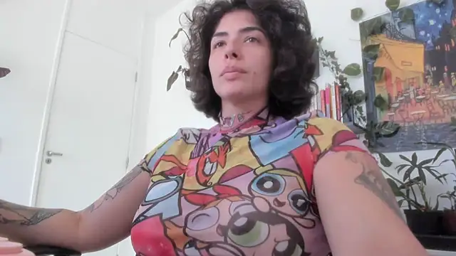 Snapshot of TaliMajesty chatting on 11.06.25 TaliMajesty online show from 11.06.25