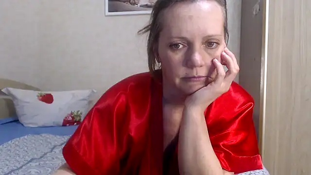 Snapshot of SheLion chatting on 03.22.25 SheLion online show from 03.22.25