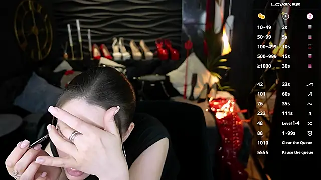 Snapshot of MistressDarsy chatting on 06.01.26 MistressDarsy online show from 06.01.26