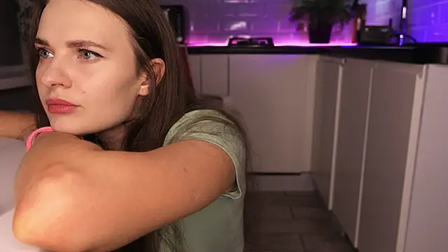 Snapshot of YOUR_SWEET_DREAM chatting on 02.28.25 YOUR SWEET DREAM online show from 02.28.25