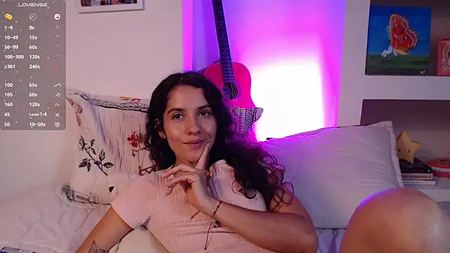 Snapshot of lailypink chatting on 04.27.26 lailypink online show from 04.27.26
