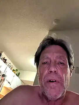 Snapshot of Smallpeniss69 chatting on 10.05.25 Smallpeniss69 online show from 10.05.25