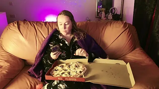kisicaxx online show from 01.14.25