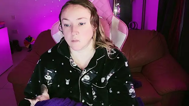 kisicaxx online show from 01.16.25