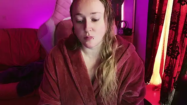 kisicaxx online show from 01.18.25