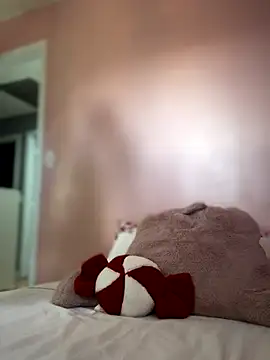 lovely beast online show from 12.02.25