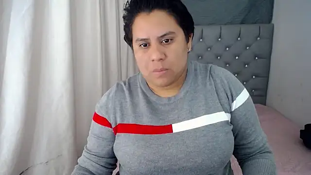 hotlesby4uxxx online show from 12.26.24