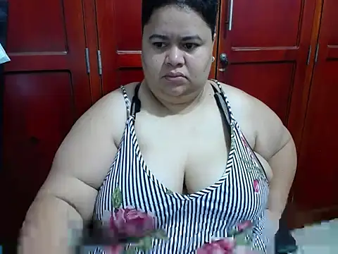 Snapshot of hotlesby4uxxx chatting on 06.23.26 hotlesby4uxxx online show from 06.23.26