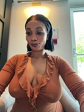 Snapshot of __Nessa__ chatting on 05.21.26 Nessa online show from 05.21.26