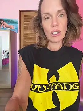 mommyselenafit  online show from 04.18.26