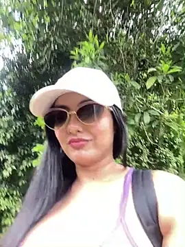 Snapshot of AshleyJhonson chatting on 11.09.25 AshleyJhonson online show from 11.09.25