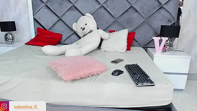 valentina fi online show from 01.30.25