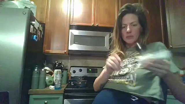 Snapshot of RhodesXO chatting on 03.08.26 RhodesXO online show from 03.08.26