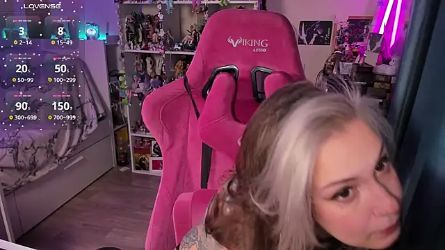 ChloeKohaku online show from 02.06.26