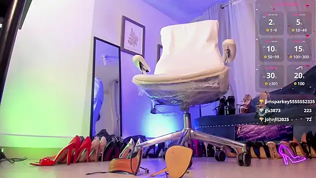 Ashley leon  online show from 12.15.24