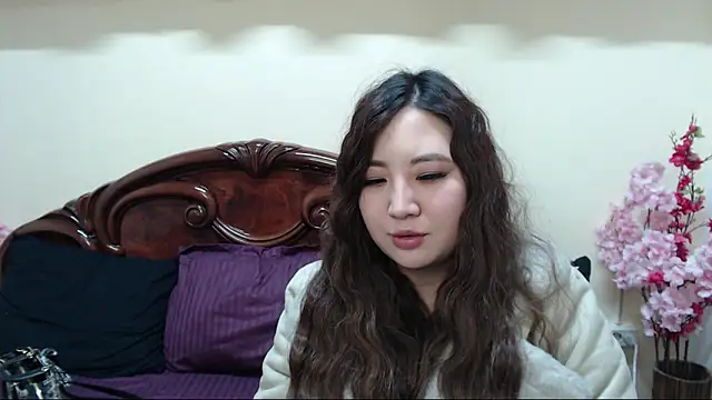 katydoll  online show from 02.28.25