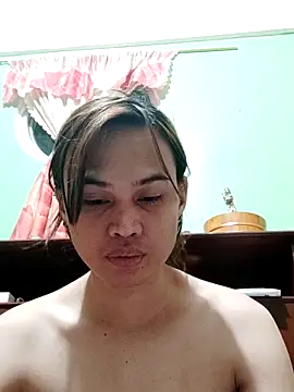 QueenSoreal online show from 11.15.25