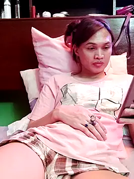 QueenSoreal online show from 12.01.25