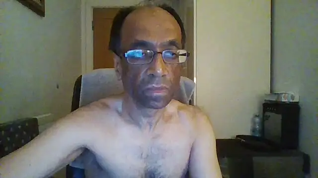 Snapshot of rauncher1 chatting on 10.27.25 rauncher1 online show from 10.27.25