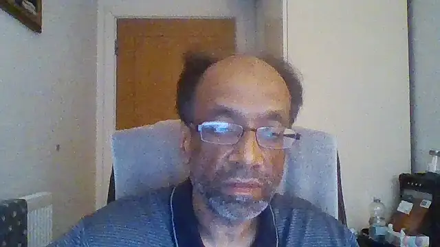 Snapshot of rauncher1 chatting on 11.04.25 rauncher1 online show from 11.04.25