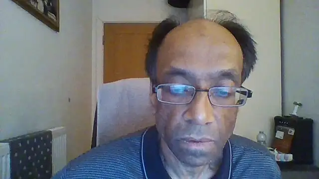 Snapshot of rauncher1 chatting on 11.11.25 rauncher1 online show from 11.11.25