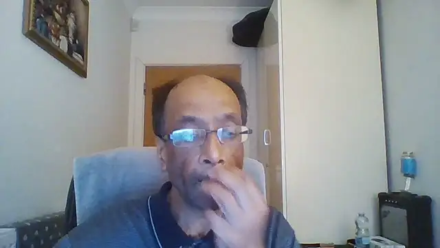 Snapshot of rauncher1 chatting on 11.13.25 rauncher1 online show from 11.13.25