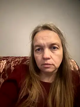 Snapshot of Susanel chatting on 10.09.25 Susanel online show from 10.09.25