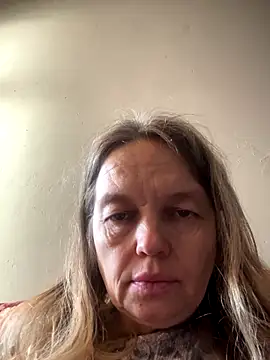 Snapshot of Susanel chatting on 11.05.25 Susanel online show from 11.05.25