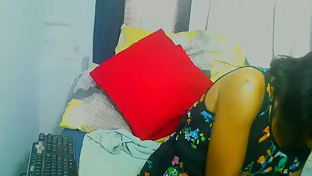 Snapshot of freaky_naughty chatting on 09.28.25 freaky naughty online show from 09.28.25