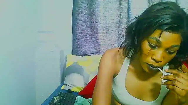 Snapshot of freaky_naughty chatting on 10.15.25 freaky naughty online show from 10.15.25