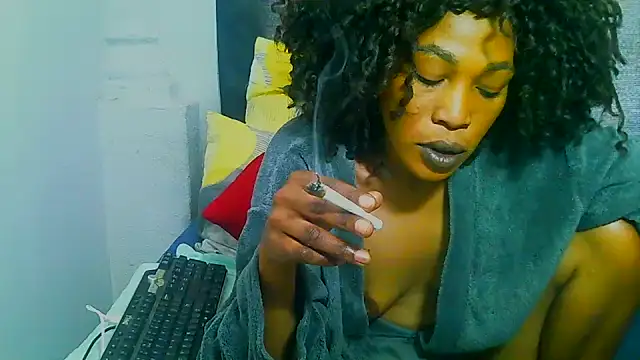 Snapshot of freaky_naughty chatting on 10.20.25 freaky naughty online show from 10.20.25